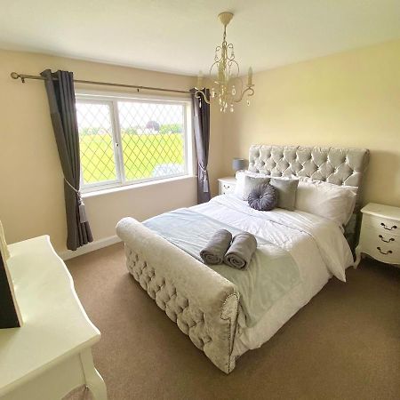 Cosy Cottage Great Bentley Near Station And Shops ภายนอก รูปภาพ