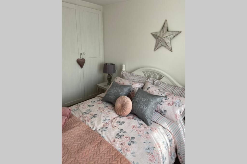 Cosy Cottage Great Bentley Near Station And Shops ภายนอก รูปภาพ