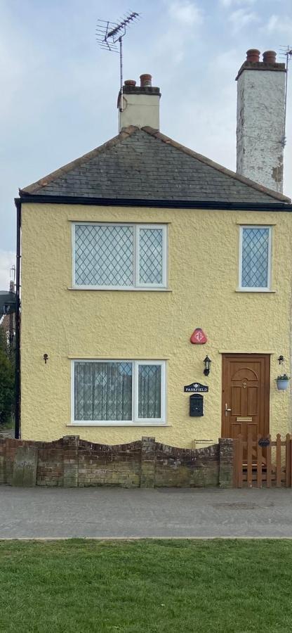 Cosy Cottage Great Bentley Near Station And Shops ภายนอก รูปภาพ