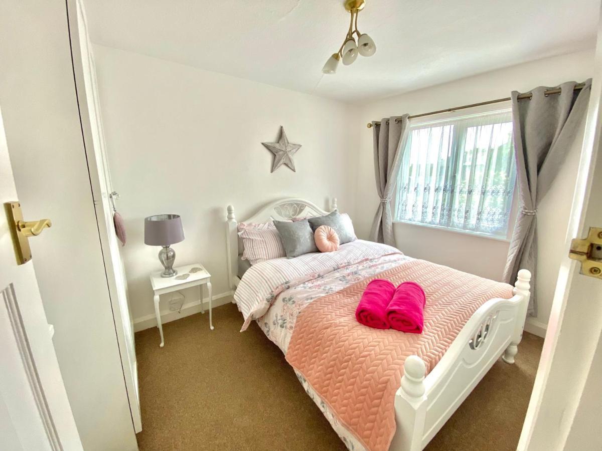 Cosy Cottage Great Bentley Near Station And Shops ภายนอก รูปภาพ