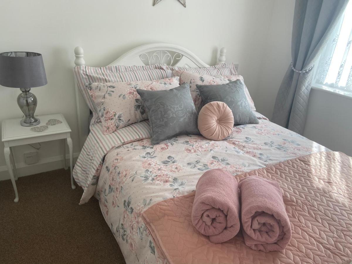 Cosy Cottage Great Bentley Near Station And Shops ภายนอก รูปภาพ